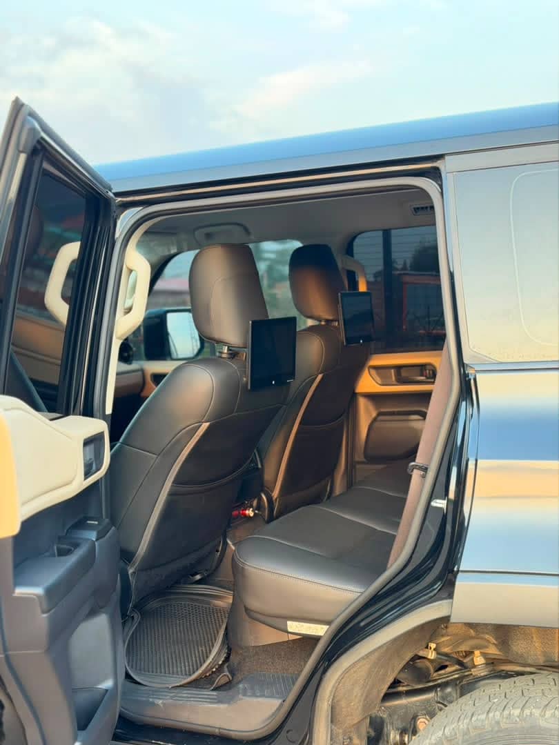 
								Sharp distress sale  2025 Toyota prado few months used going for 💰 115 MILLION NAIRA NOTE BUYER SETTLE 🫶 LOCATION ABUJA full									