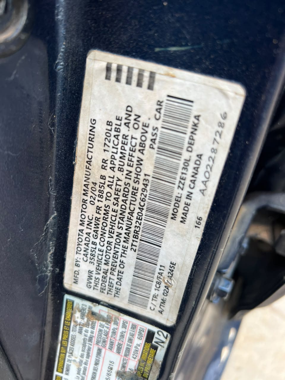 
								DISTRESS ALERT  Extremely sharp Toyota Corolla 2004 everything ok  AC needs gas going for 3.3m abujadeal full									