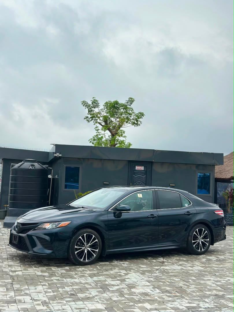 
								Foreign Used Toyota Camry 2020 SE for just 26M Abuja full									