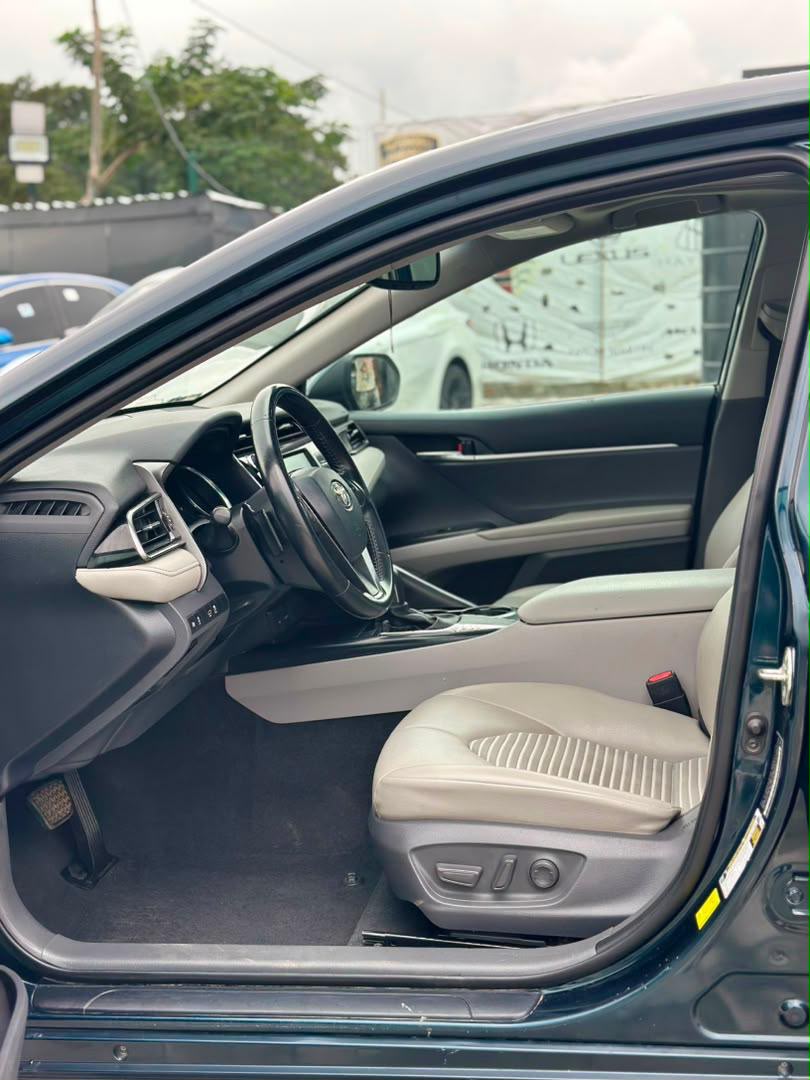 
								Foreign Used Toyota Camry 2020 SE for just 26M Abuja full									