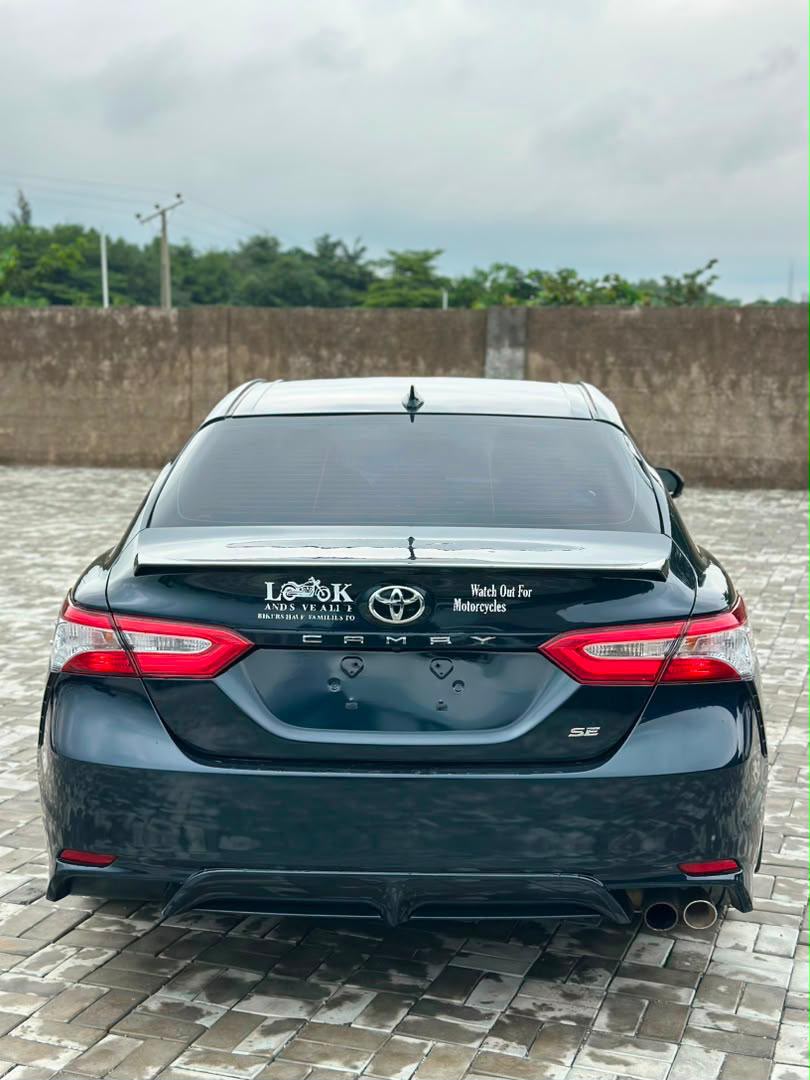 
								Foreign Used Toyota Camry 2020 SE for just 26M Abuja full									