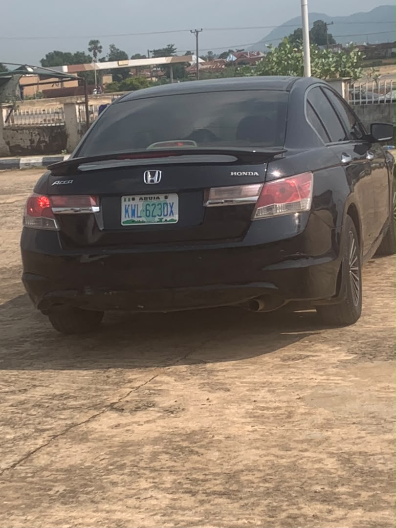 
								Honda accord 09 Untempered engine and gear  Ac chilling  Very neat and clean interior and exterior  Four new Tyres   With custom paper  4m settlement 100k Abuja full									