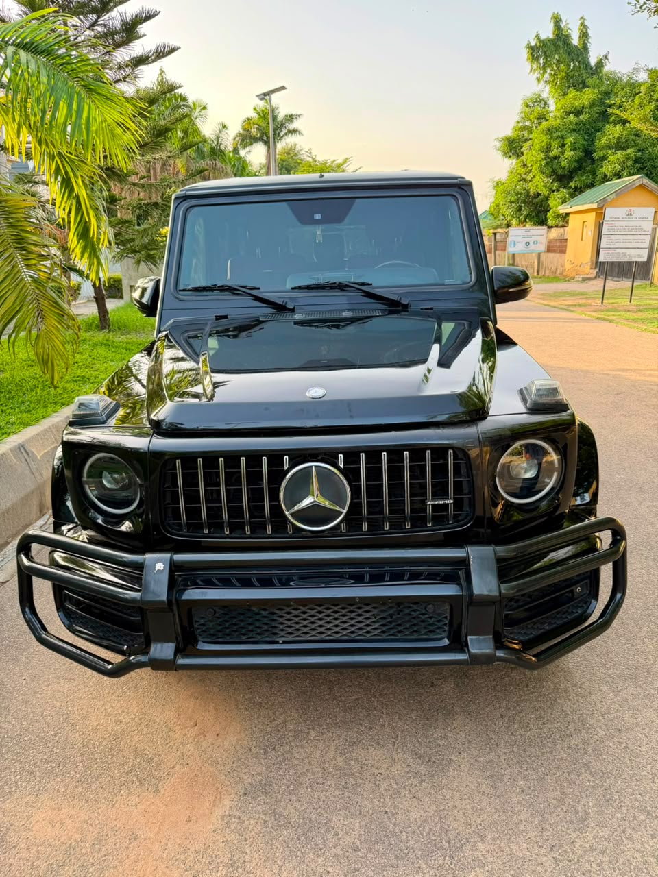 
								Giveaway Deal‼️‼️‼️ Belgium Standard (Carefully Used) Mercedes Benz G63 2014 AMG with Original duty✅ going for just 66.5M  Net with sambo owners house Jabi Abuja📍 ZERO CHAIN DEAL full									