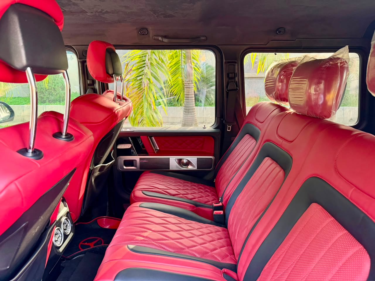 
								Giveaway Deal‼️‼️‼️ Belgium Standard (Carefully Used) Mercedes Benz G63 2014 AMG with Original duty✅ going for just 66.5M  Net with sambo owners house Jabi Abuja📍 ZERO CHAIN DEAL full									
