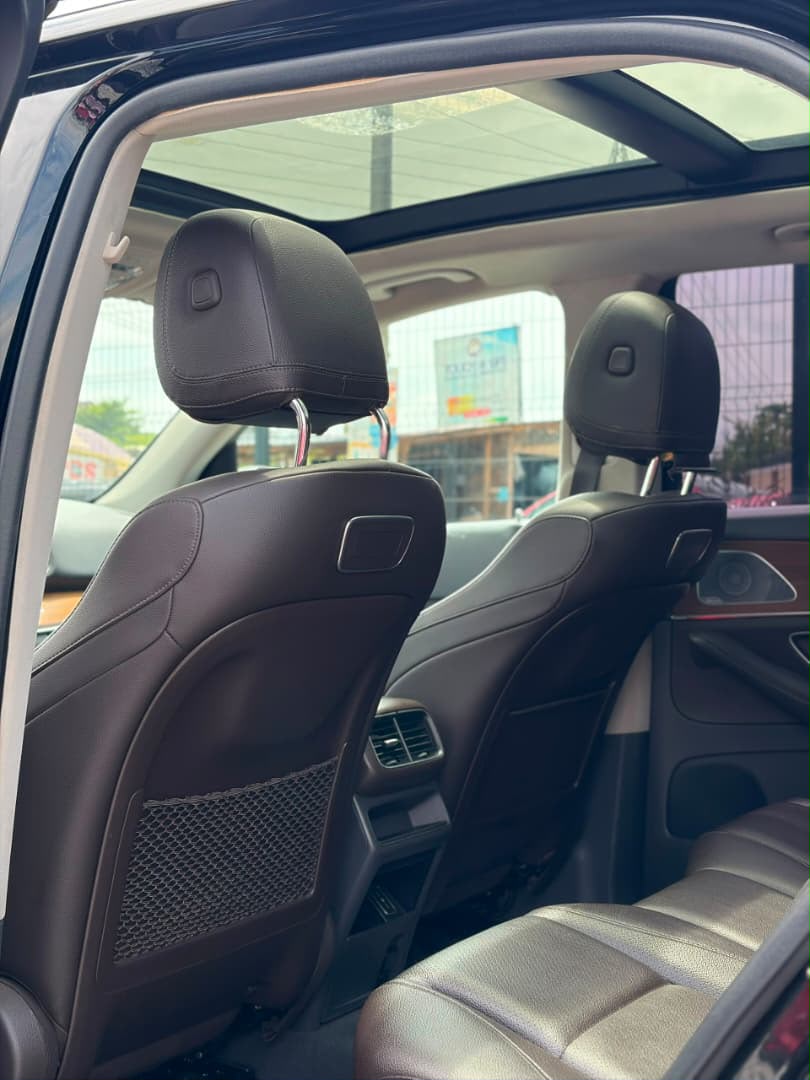 
								Unregistered 2020 Gle350 fullest option with untempered engine and gear chilling ac verified documents@49m💰 BUYER SETTLE 2M 👌 Abuja deal📍 full									