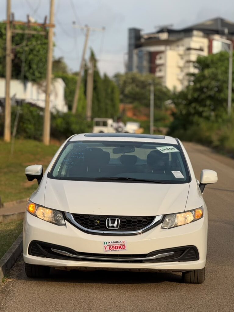 Good Deal    Distress Sell Foreign Used Honda Civic 2016 Keyless Fullest Options for just 10.9m  Abuja