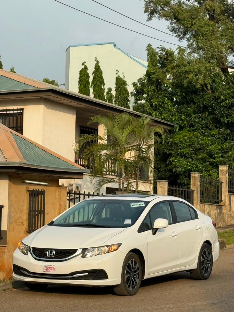 
								Good Deal    Distress Sell Foreign Used Honda Civic 2016 Keyless Fullest Options for just 10.9m  Abuja full									