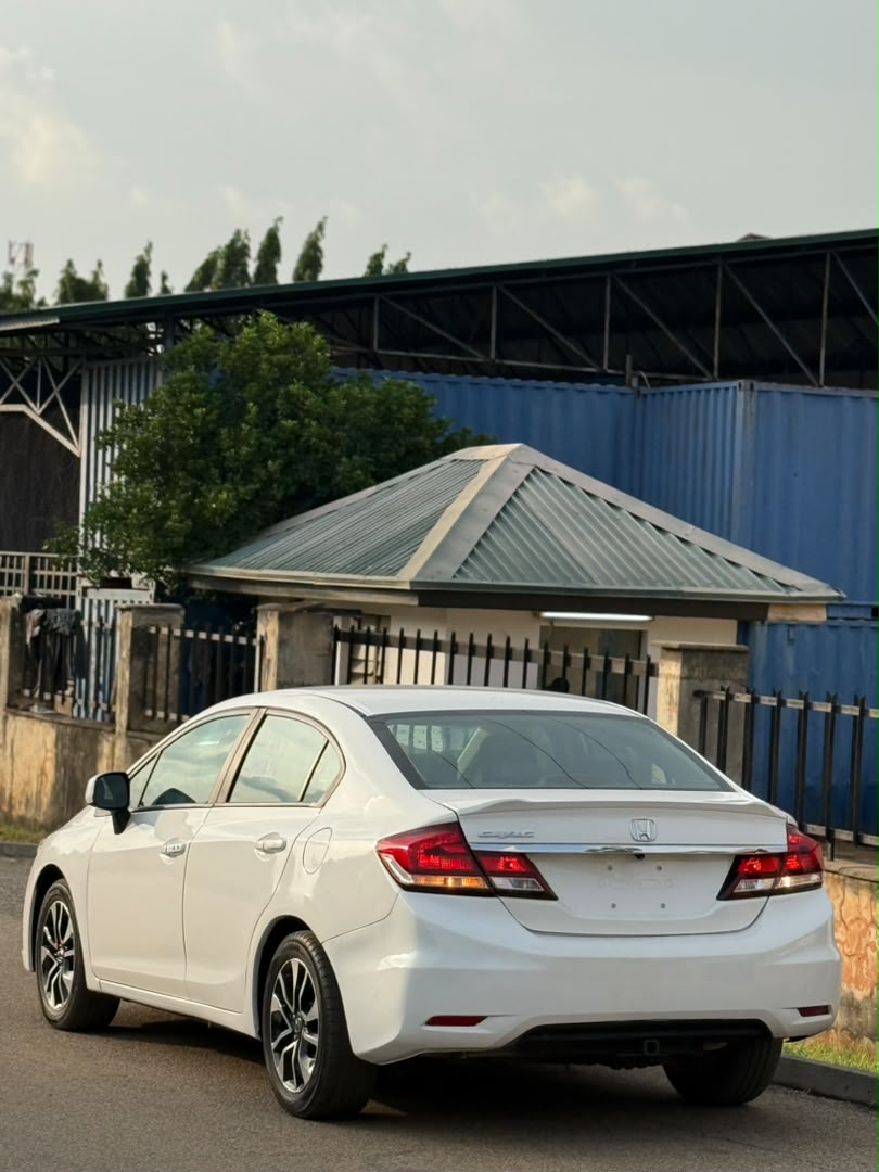 
								Good Deal    Distress Sell Foreign Used Honda Civic 2016 Keyless Fullest Options for just 10.9m  Abuja full									