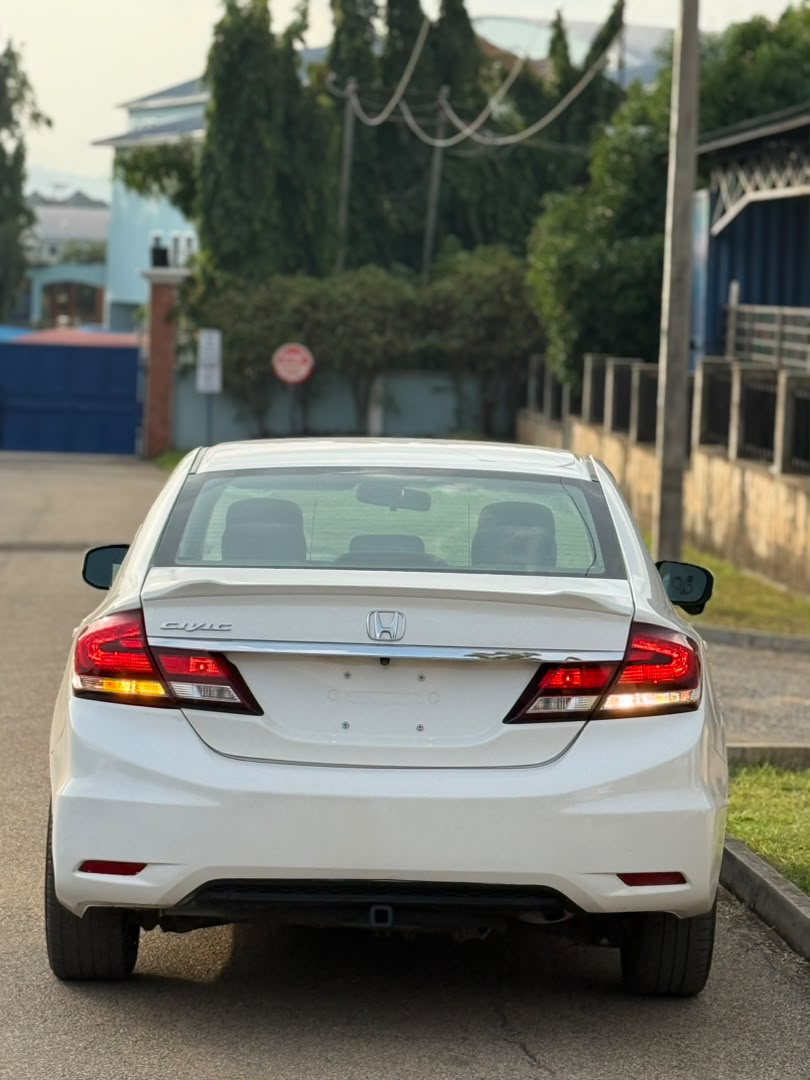 
								Good Deal    Distress Sell Foreign Used Honda Civic 2016 Keyless Fullest Options for just 10.9m  Abuja full									