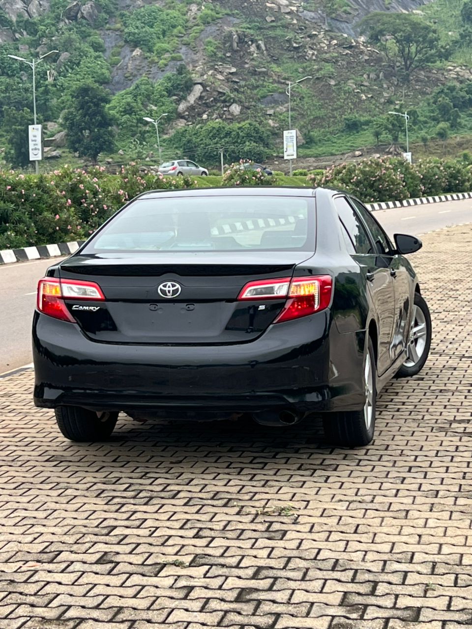 
								ON DISTRESS  BELGIUM ESCAPED TOYOTA CAMRY 2013 MODEL IN AN EXCELLENT CONDITION 100% FIRST BODY WITH UNTEMPERD ENGINE AND GEAR AC CHILLING CLEAN INTERIOR AND EXTERIOR GOING FOR 8.7m ABUJA DAEL full									