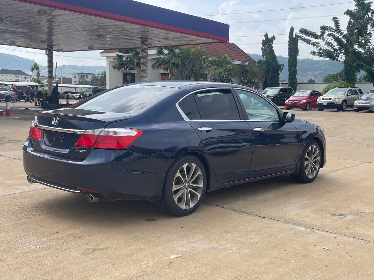
								Distress Super clean 2014 Honda Accord direct Belgium  AC chilling Location  Abuja  Price only  10m full									
