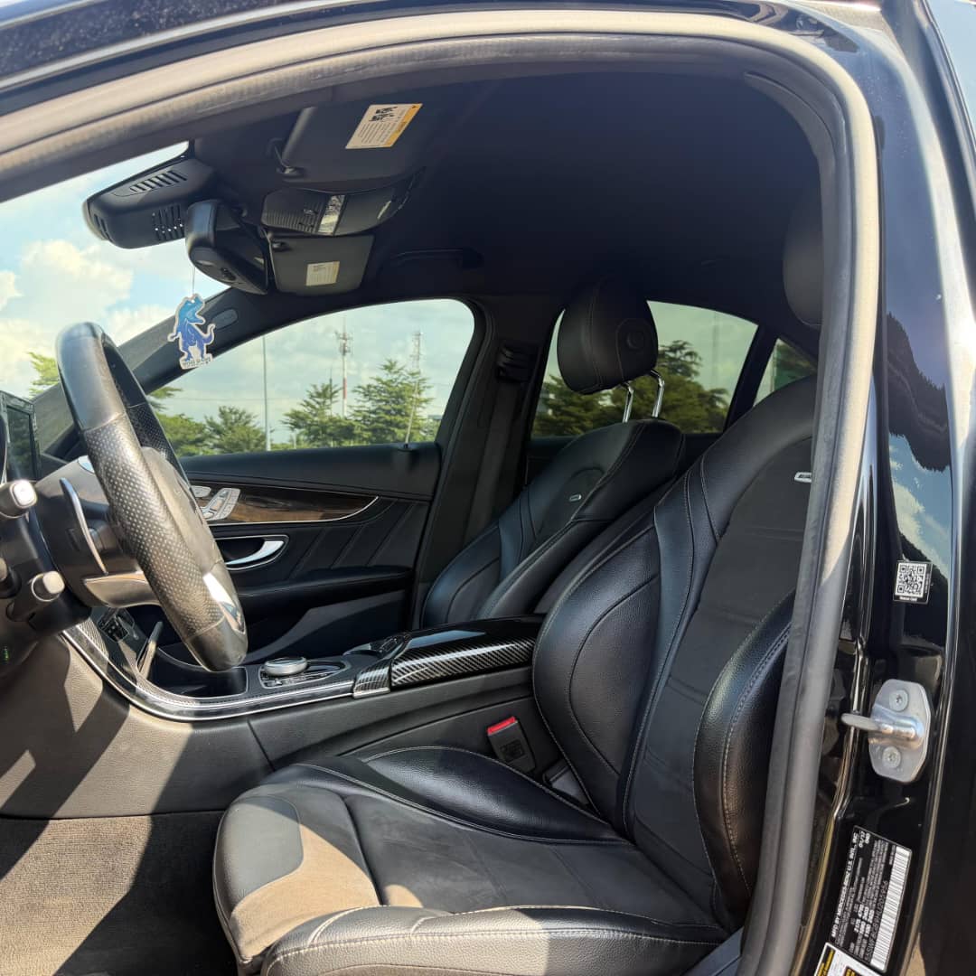 
								GIVEAWAY DEAL‼️‼️‼️ FOREIGN USED MERCEDES BENZ C63 2018 V8 WITH DUTY GOING FOR JUST 46.5M WITH SAMBO LOCATION ABUJA📍 ZERO CHAIN DEAL full									