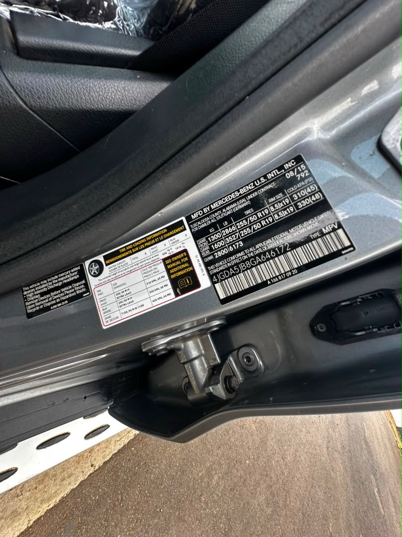 
								Giveaway Deal‼️‼️‼️ (159k Mileage) 2026 Entry Foreign Used 2016 Mbenz Gle350 Car is in pristine condition (Accident Free) Full Option (Keyless Powerbooth & Sunroof) with original duty all going for just 31m Net with sambo with me (Moveable) Lugbe Abuja📍 ZERO CHAIN DEAL full									