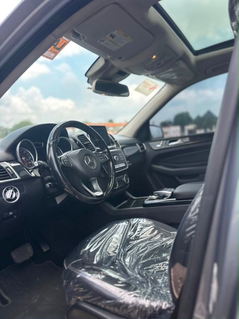 
								Giveaway Deal‼️‼️‼️ (159k Mileage) 2026 Entry Foreign Used 2016 Mbenz Gle350 Car is in pristine condition (Accident Free) Full Option (Keyless Powerbooth & Sunroof) with original duty all going for just 31m Net with sambo with me (Moveable) Lugbe Abuja📍 ZERO CHAIN DEAL full									