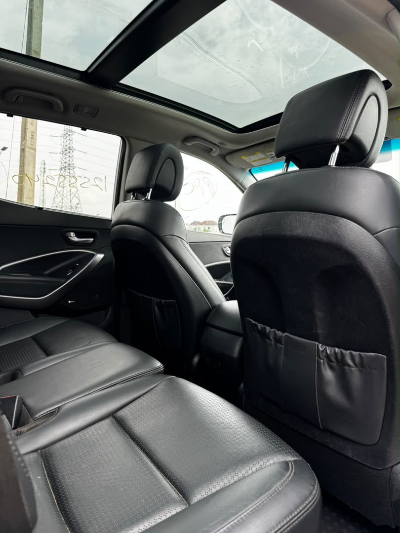 
								Giveaway Deal‼️‼️‼️ Foreign Used Limited 2015 Hyundai Santafe (Sport 2.0T) car is in pristine condition (AWD) fullest option (Keyless Full Pano & Power Booth) with original 2026 entry duty going for just 17.7m Last with sambo (Moveable) Lugbe Abuja📍 ZERO CHAIN DEAL full									