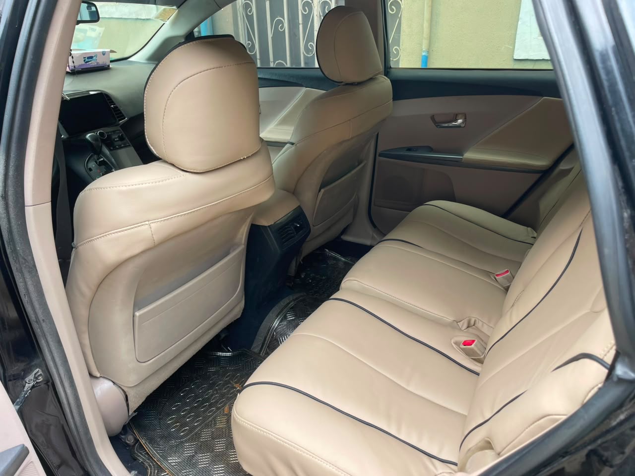 
								Quick Sale Toyota Venza 2009 With Untempered 4Plug engine and gear, ac is freezing 🥶 with original duty~ 🏷️8.5M Net 📍Apo Abuja full									