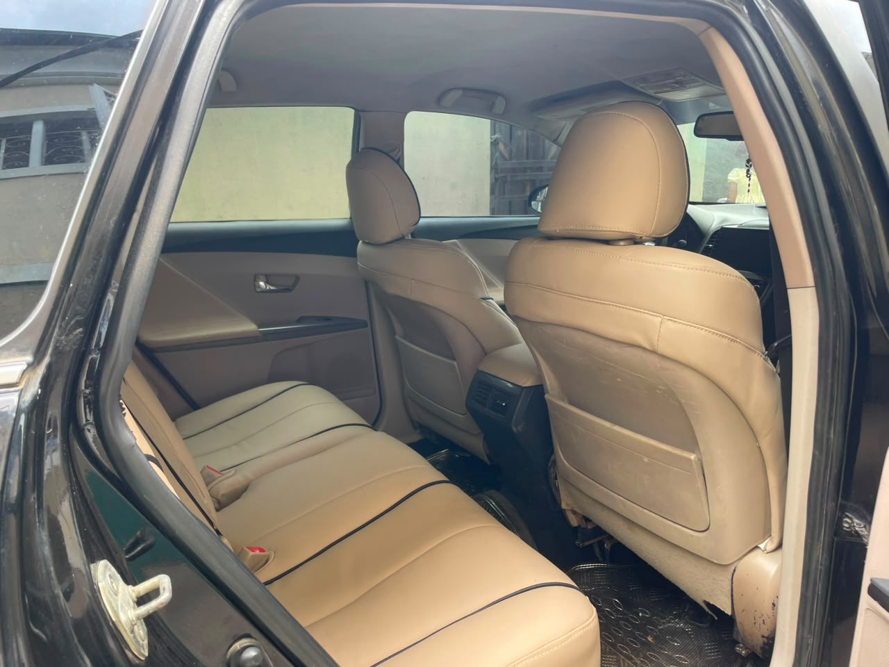 
								Quick Sale Toyota Venza 2009 With Untempered 4Plug engine and gear, ac is freezing 🥶 with original duty~ 🏷️8.5M Net 📍Apo Abuja full									