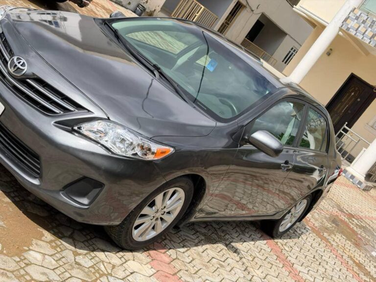 Super sharp 2013 Toyota Corolla with untampered engine and gear for 8M buy and drive