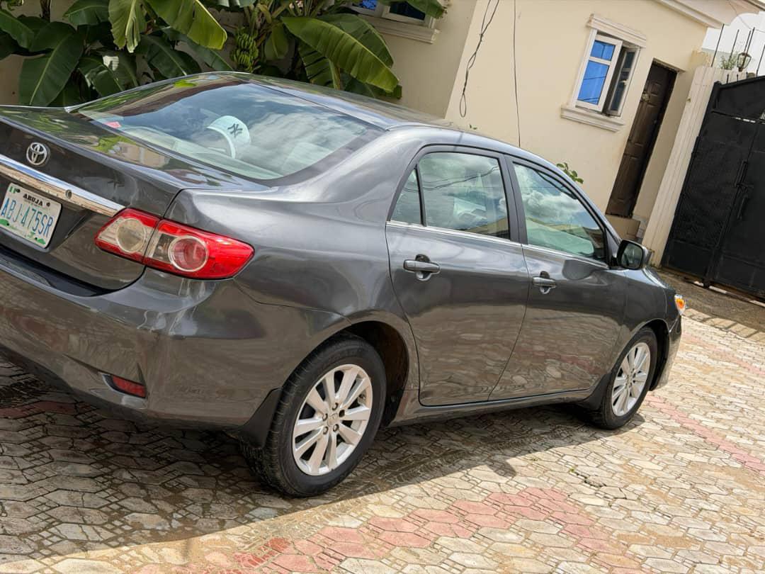 
								Super sharp 2013 Toyota Corolla with untampered engine and gear for 8M buy and drive full									