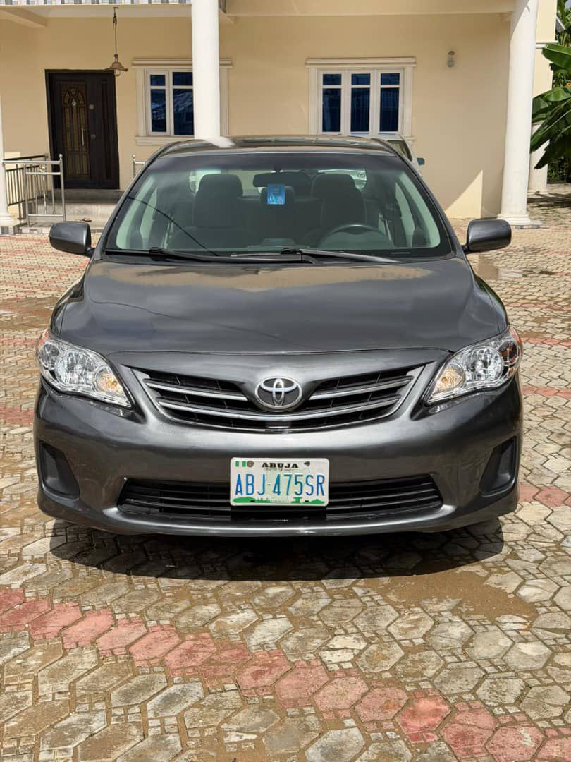 
								Super sharp 2013 Toyota Corolla with untampered engine and gear for 8M buy and drive full									