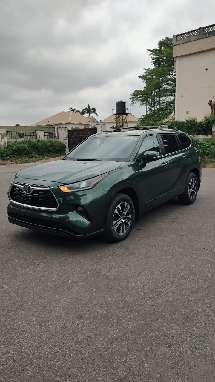 
								Good Deal Direct Belgium 🇧🇪 Highlander XLE 2023 AWD With Original Duty✅ Going For Just 🏷️65M Net 📍Abuja Deal full									