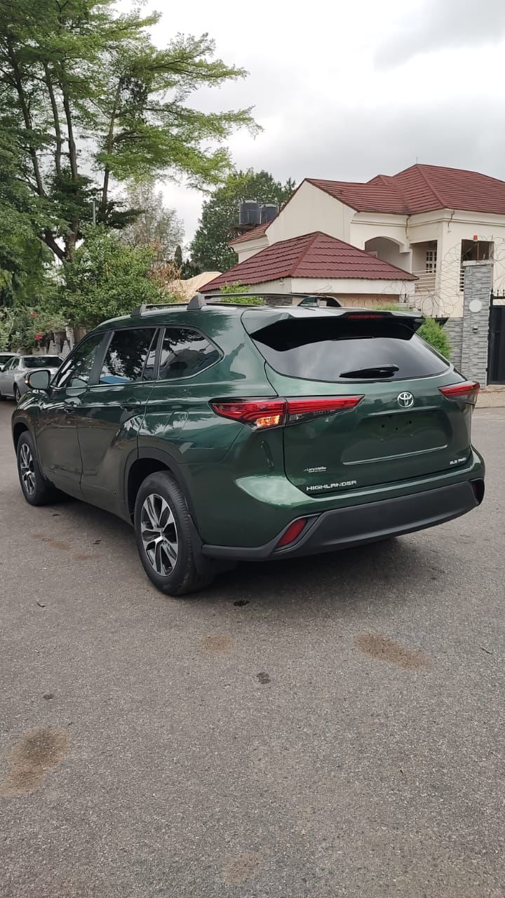 
								Good Deal Direct Belgium 🇧🇪 Highlander XLE 2023 AWD With Original Duty✅ Going For Just 🏷️65M Net 📍Abuja Deal full									