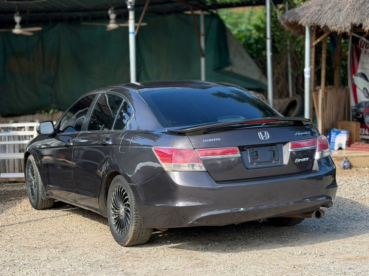 
								Extremely Clean Used Honda Accord 2011 for just 5.7m Abuja full									