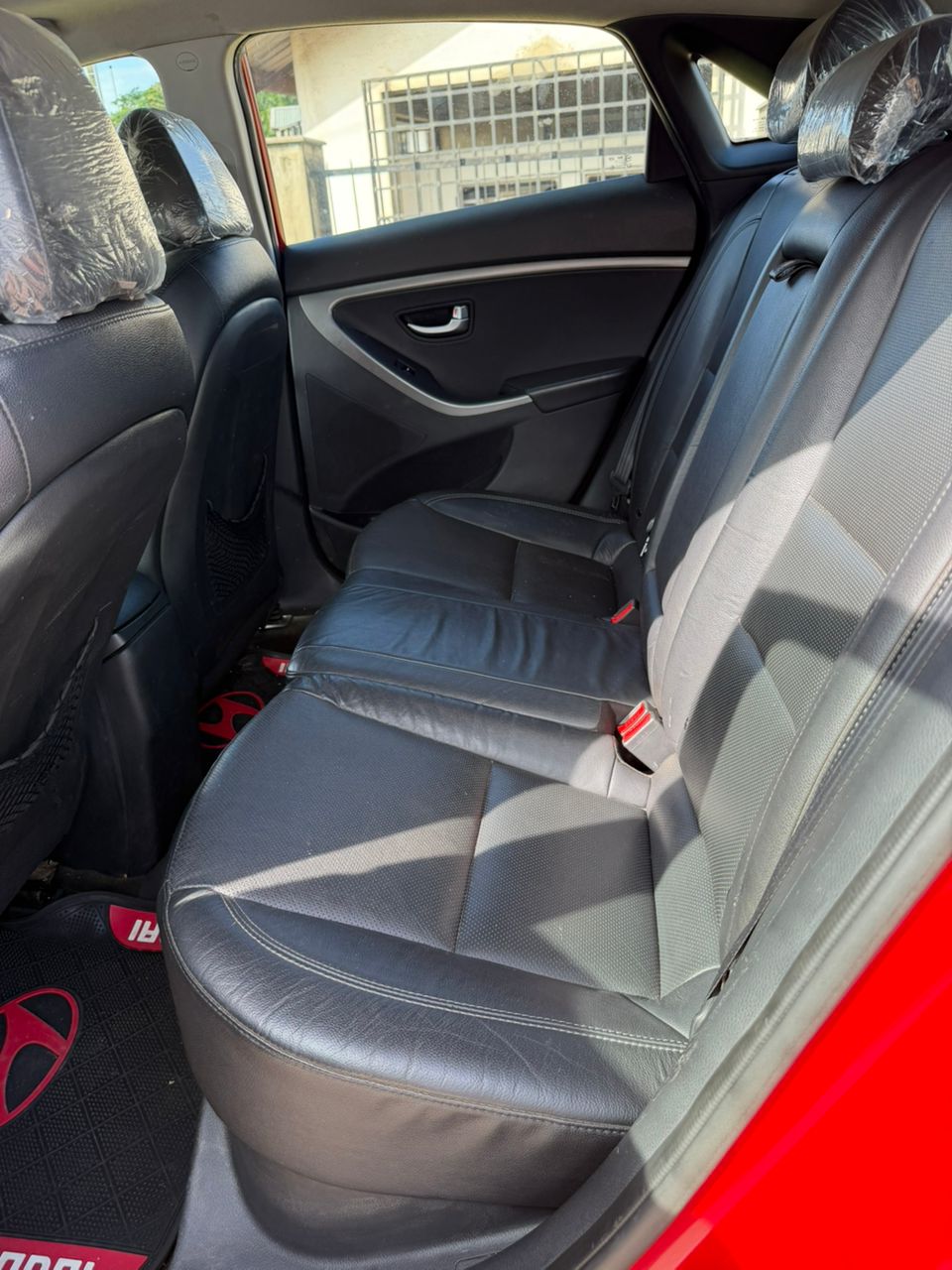 
								Distress Sell Toks Standard Hyundai Elantra GT 2013 for just 9.5M Abuja full									