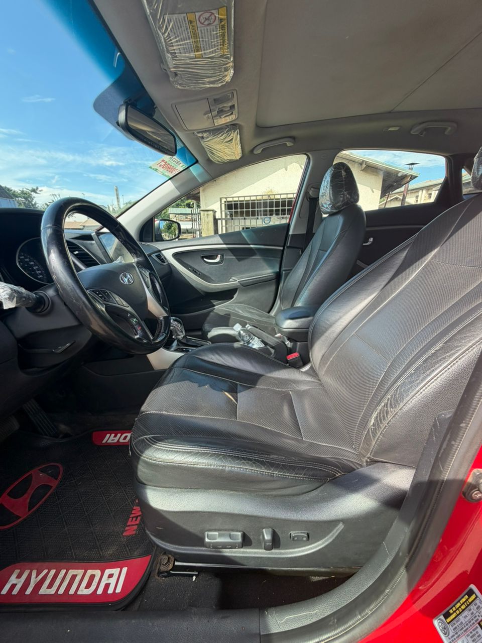 
								Distress Sell Toks Standard Hyundai Elantra GT 2013 for just 9.5M Abuja full									