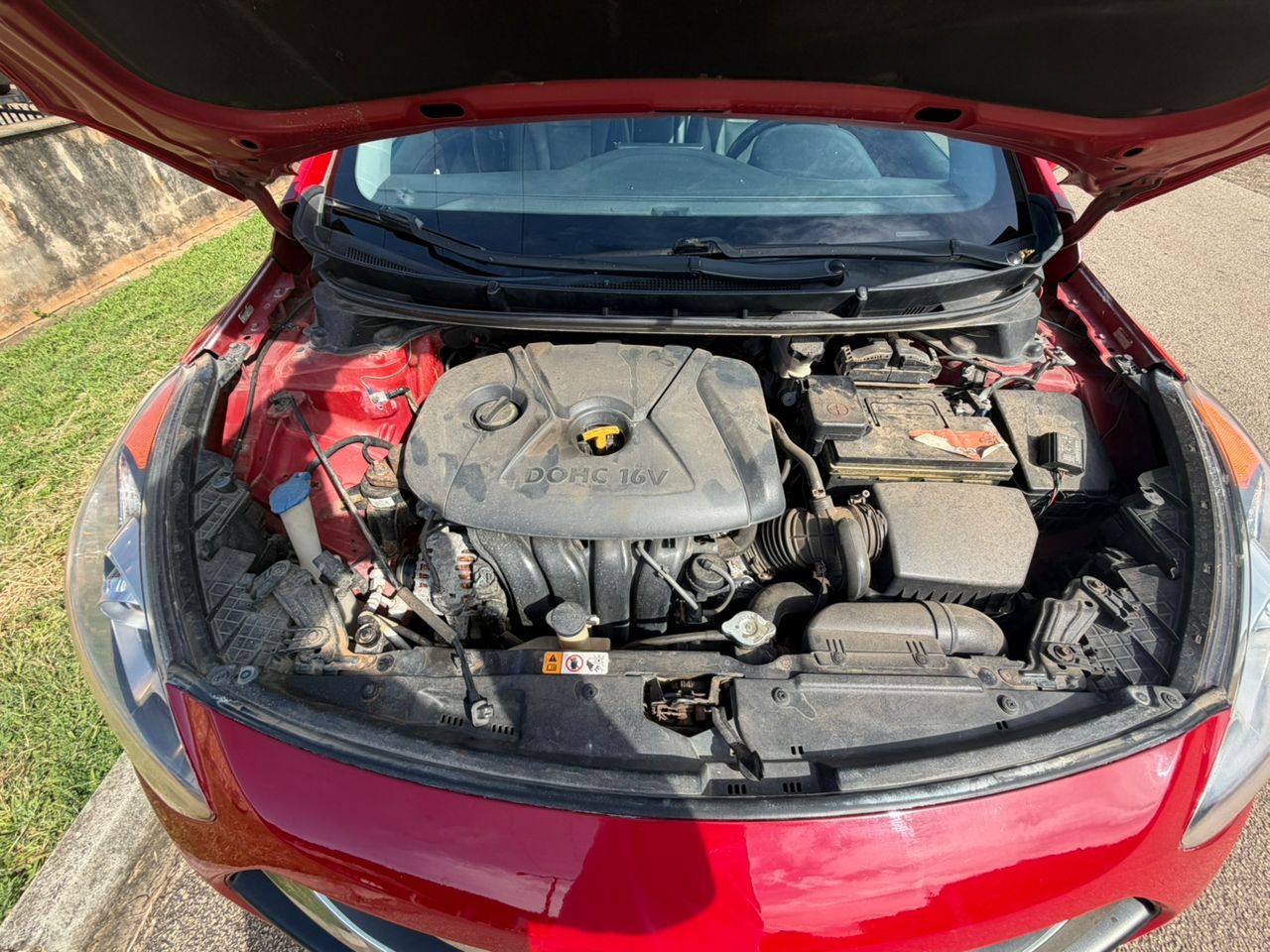 
								Distress Sell Toks Standard Hyundai Elantra GT 2013 for just 9.5M Abuja full									
