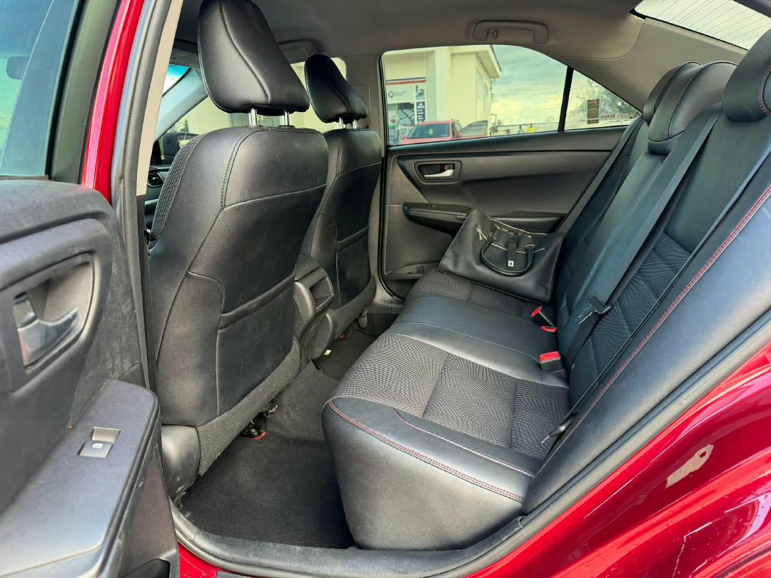 
								EXTREMELY SHARP  GRADE FOREIGN USED 2017 ON BELT TOYOTA CAMRY SE, MINT INTERIOR, NO SINGLE 9JA PAINT WITH UNTAMPARED ENGINE ND GEAR.GOING FOR JUST 14.7M full									