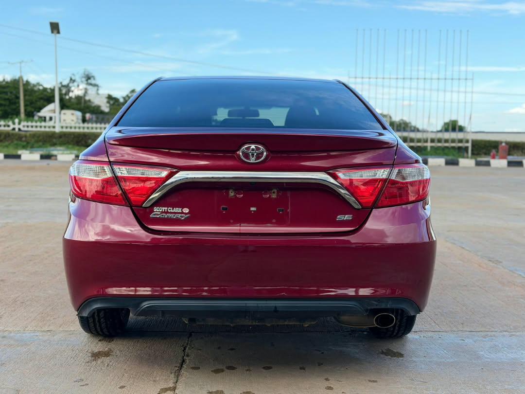 
								EXTREMELY SHARP  GRADE FOREIGN USED 2017 ON BELT TOYOTA CAMRY SE, MINT INTERIOR, NO SINGLE 9JA PAINT WITH UNTAMPARED ENGINE ND GEAR.GOING FOR JUST 14.7M full									