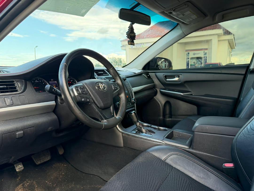 
								EXTREMELY SHARP  GRADE FOREIGN USED 2017 ON BELT TOYOTA CAMRY SE, MINT INTERIOR, NO SINGLE 9JA PAINT WITH UNTAMPARED ENGINE ND GEAR.GOING FOR JUST 14.7M full									
