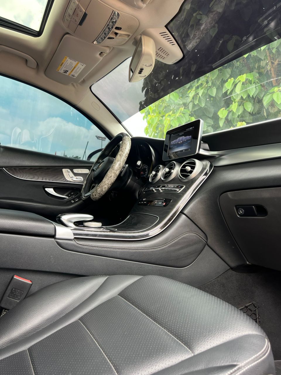 
								Extremely clean used Mercedes Benz GLC 300 coupe  Year 2017  Buy and drive  Abuja   36M full									