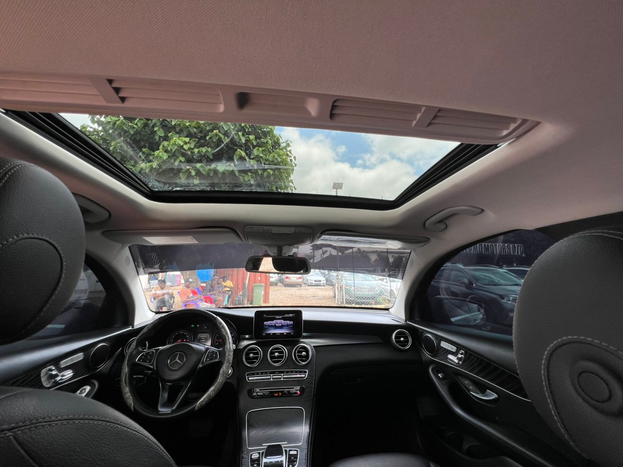 
								Extremely clean used Mercedes Benz GLC 300 coupe  Year 2017  Buy and drive  Abuja   36M full									