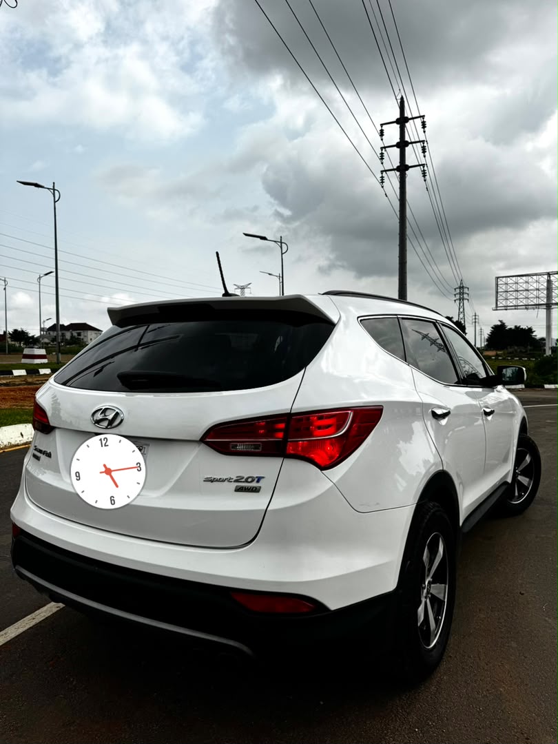 
								Giveaway Deal‼️‼️‼️ Foreign Used Limited 2015 Hyundai Santafe (Sport 2.0T) car is in pristine condition (AWD) fullest option (Keyless Full Pano & Power Booth) with original 2026 entry duty going for just 20.5m Net with me Lugbe Abuja📍 ZERO CHAIN DEAL full									