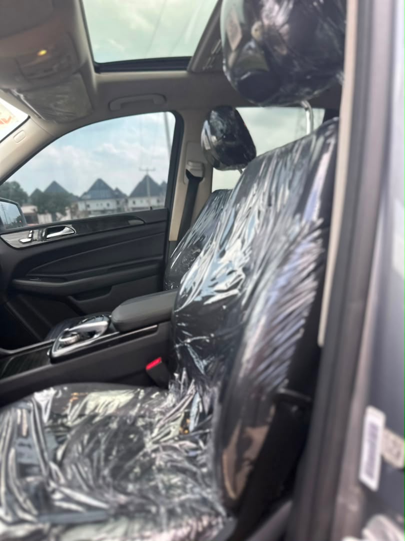 
								Giveaway Deal‼️‼️‼️ (159k Mileage) 2026 Entry Foreign Used 2016 Mbenz Gle350 Car is in pristine condition (Accident Free) Full Option (Keyless Powerbooth & Sunroof) with original duty all going for just 31m Net with sambo with me (Moveable) Lugbe Abuja📍 ZERO CHAIN DEAL full									