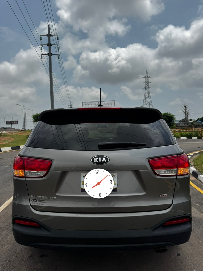 
								Giveaway Deal‼️‼️‼️ Foreign Used 2015 Kia Sorento car is in pristine condition (Key Entry & Back Ac Vent) with 2026 fully paid duty going for just 14.5m with our sambo (moveable) Lugbe Abuja📍 ZERO CHAIN DEAL full									