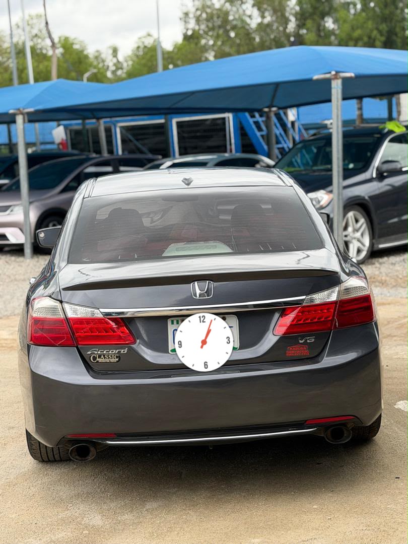 
								Giveaway Deal‼️‼️‼️ Carefully Used Honda accord v6 2013 model fullest option ( Double Screen Sunroof & Keyless) with duty ✅ 7.2m last with Net Apo Abuja full									