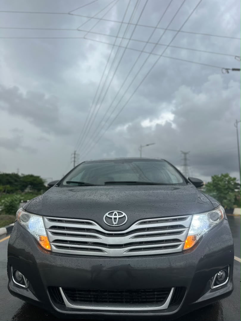 
								Giveaway Deal‼️‼️‼️ Carefully Used V6 2011/12 Toyota Venza (AWD) car is in pristine condition (Reverse Cam, Keyless, Power Boot, Android Screen & More) with duty going for just 9.5m Net with me Lugbe Abuja📍 ZERO CHAIN DEAL full									