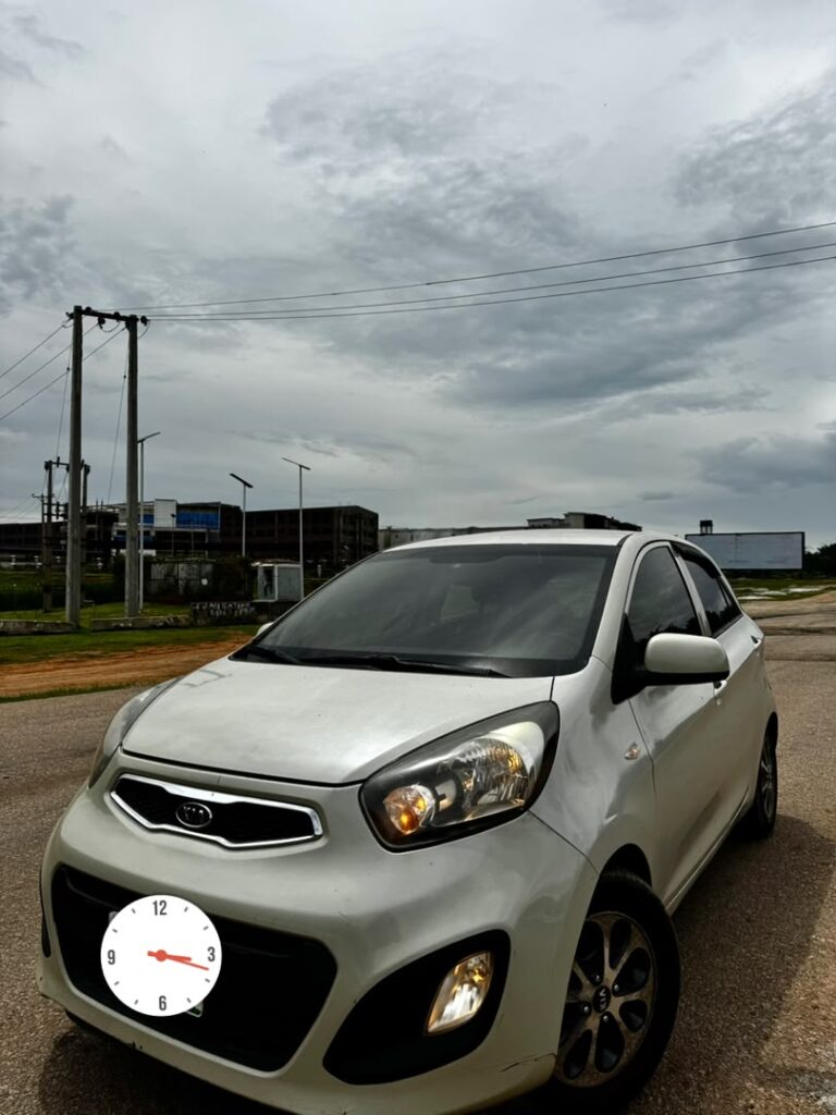 Giveaway Deal‼️‼️‼️ Carefully Used 2012 Kia Morning car is in pristine condition with duty going for just 5.7m Net with 200k sambo with me Lugbe Abuja📍 ZERO CHAIN DEAL