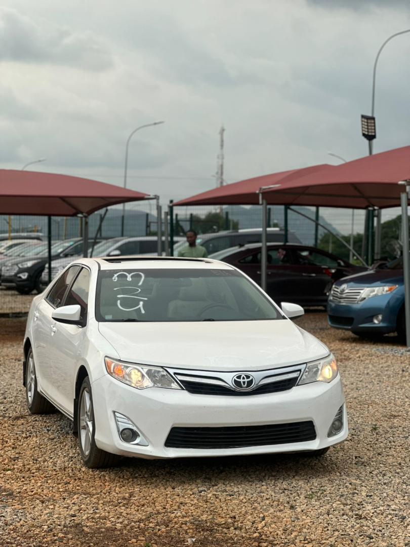 
								GIVEAWAY DEAL‼️‼️‼️ 🛥️NEW ENTRY FOREIGN USED 🇱🇷TOYOTA CAMRY XLE 2014 MODEL FULLEST OPTION KEYLESS, LEATHER SEAT, OPEN ROOF WITH ORIGINAL CUSTOM DUTY GOING FOR JUST 14.8M NET ABUJA📍 ZERO CHAIN DEAL full									