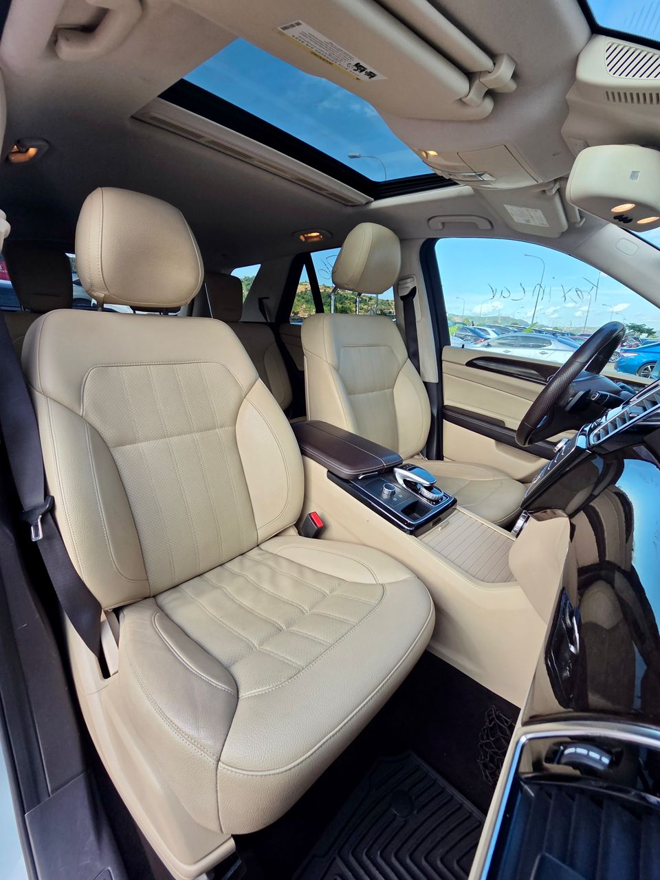 
								Foreign Used Mercedes Benz GLE350 2017 in perfect condition Buy and Drive   34 Million full									
