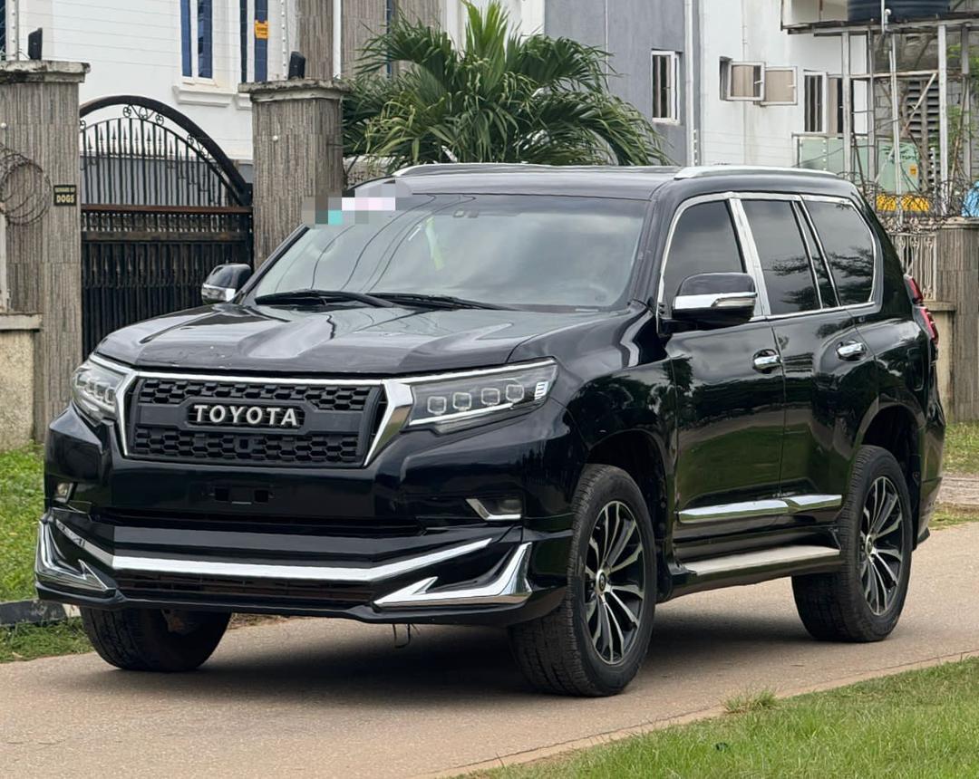 
								Extremely clean ‼️ 🔥Toyota  Land Cruiser prado 2015 ⬆️ 2022 model everything intact buy and drive nothing to fixed going for 19.5m only come for inspection and payment before you hear sold full									