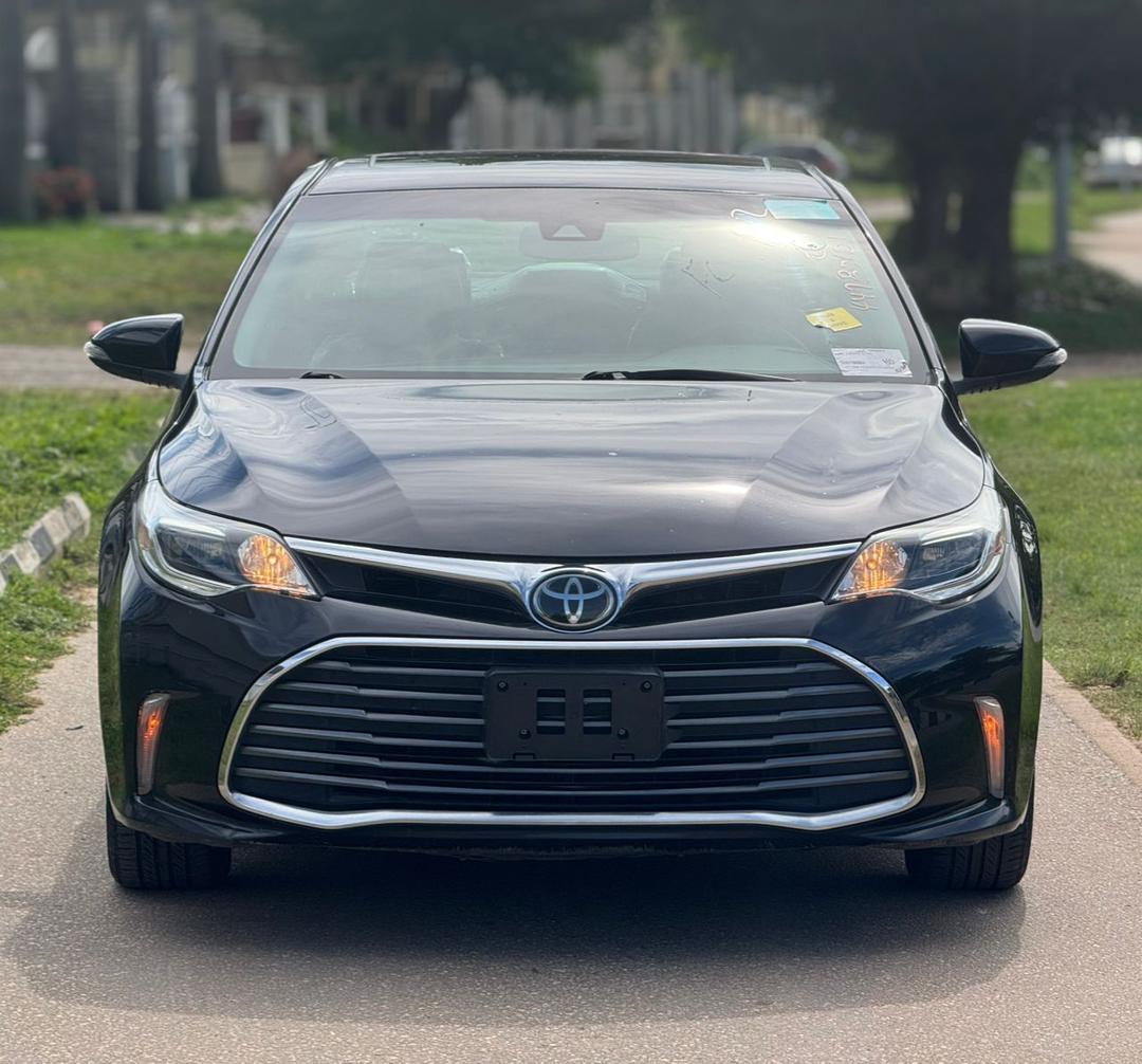 
								Distress sales ‼️🔥Direct Belgium 🇧🇪 Toyota Avalon  2017 model Everything perfect Accident 🆓 original 📑 going for JUST 20m only Come for inspection and payment before you hear sold full									