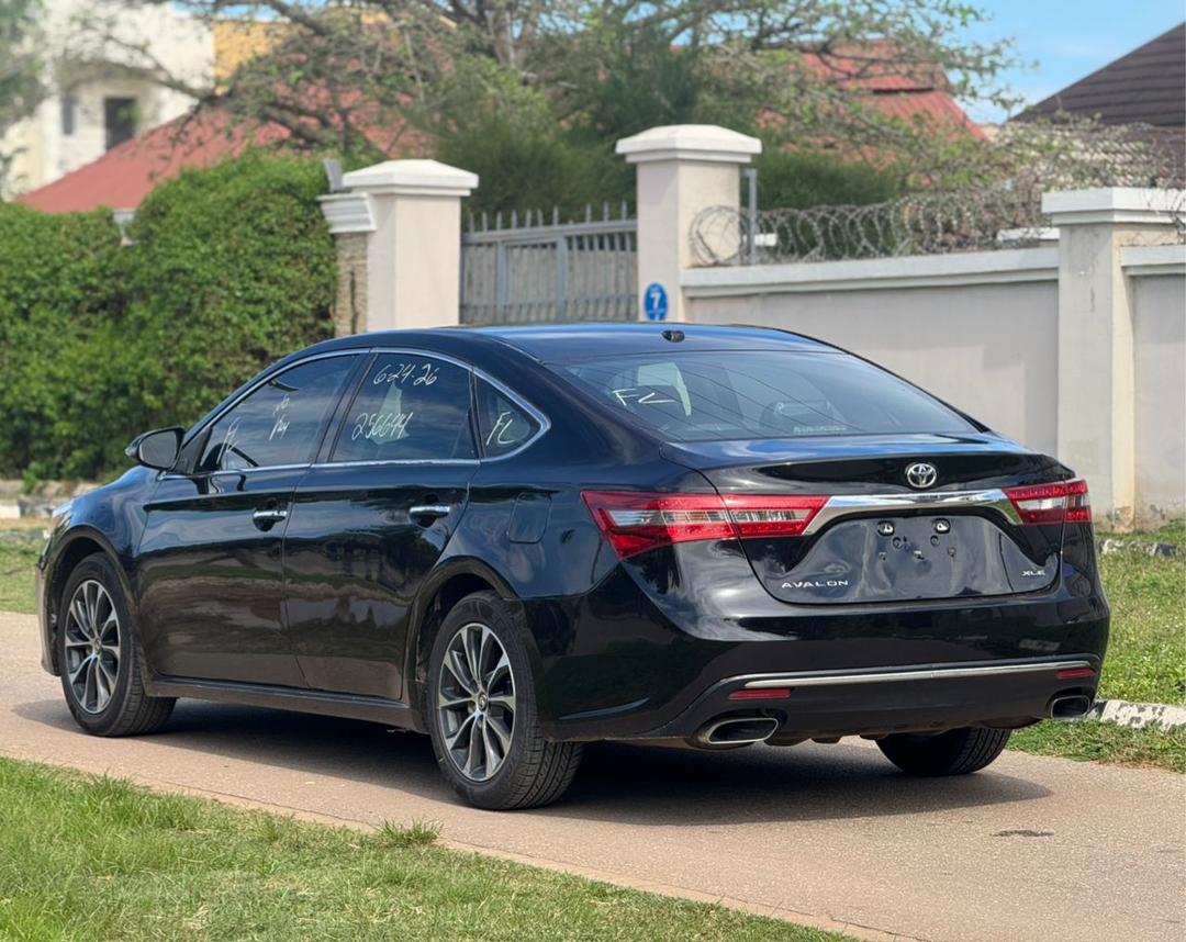 
								Distress sales ‼️🔥Direct Belgium 🇧🇪 Toyota Avalon  2017 model Everything perfect Accident 🆓 original 📑 going for JUST 20m only Come for inspection and payment before you hear sold full									