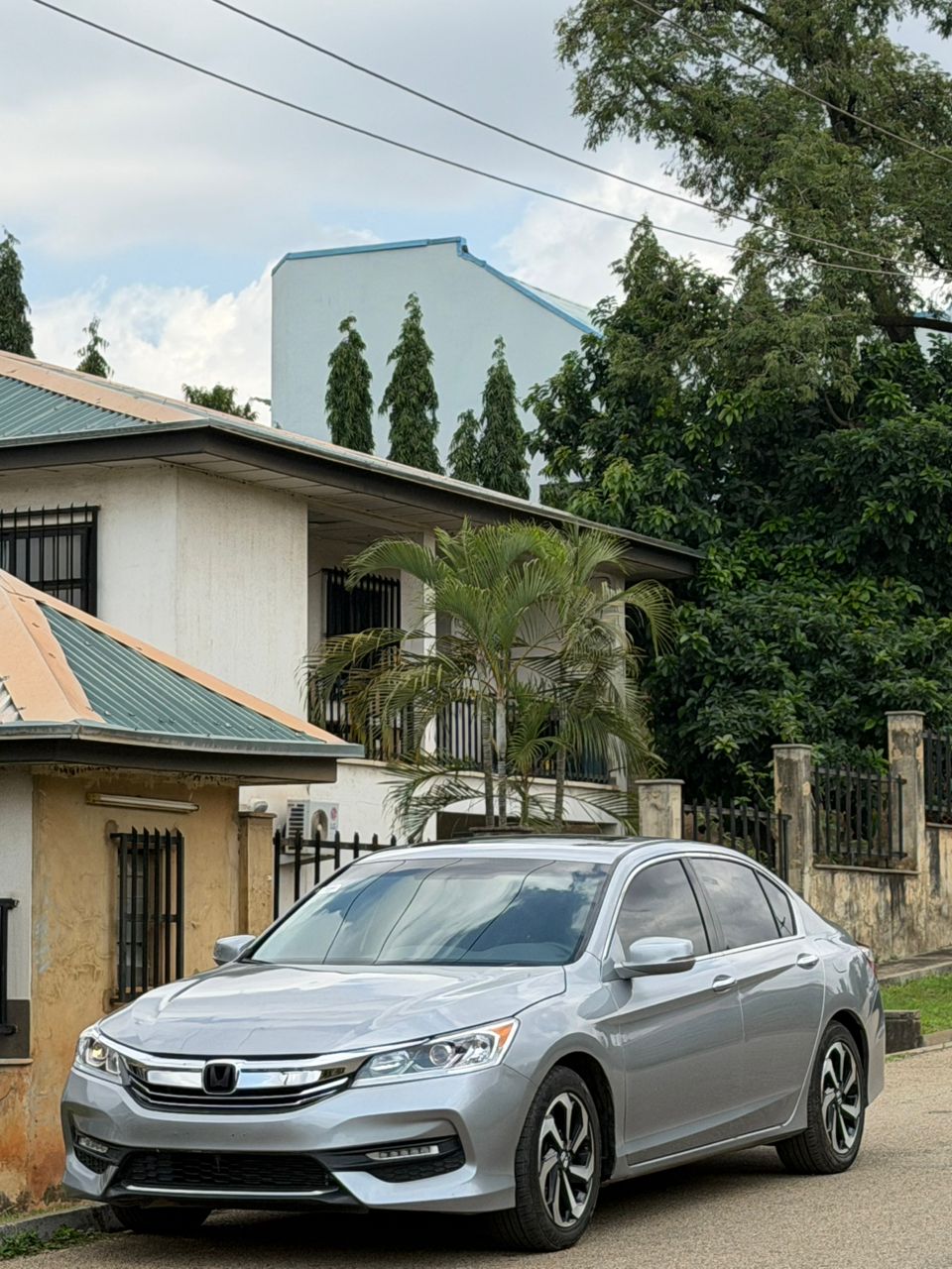 
								Foreign Used Honda Accord 2016 EXL fullest option for just 15.5m Abuja full									