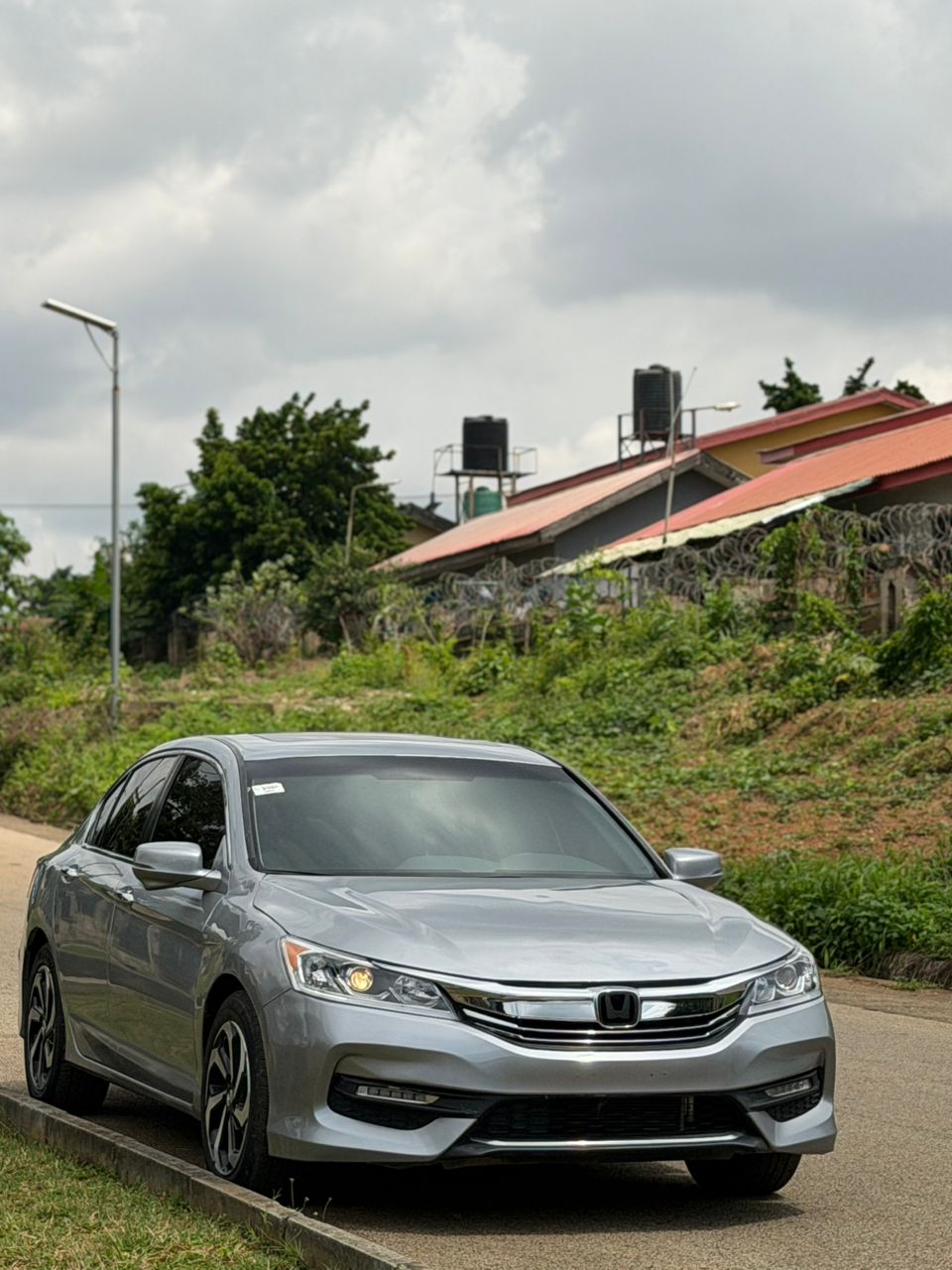 
								Foreign Used Honda Accord 2016 EXL fullest option for just 15.5m Abuja full									