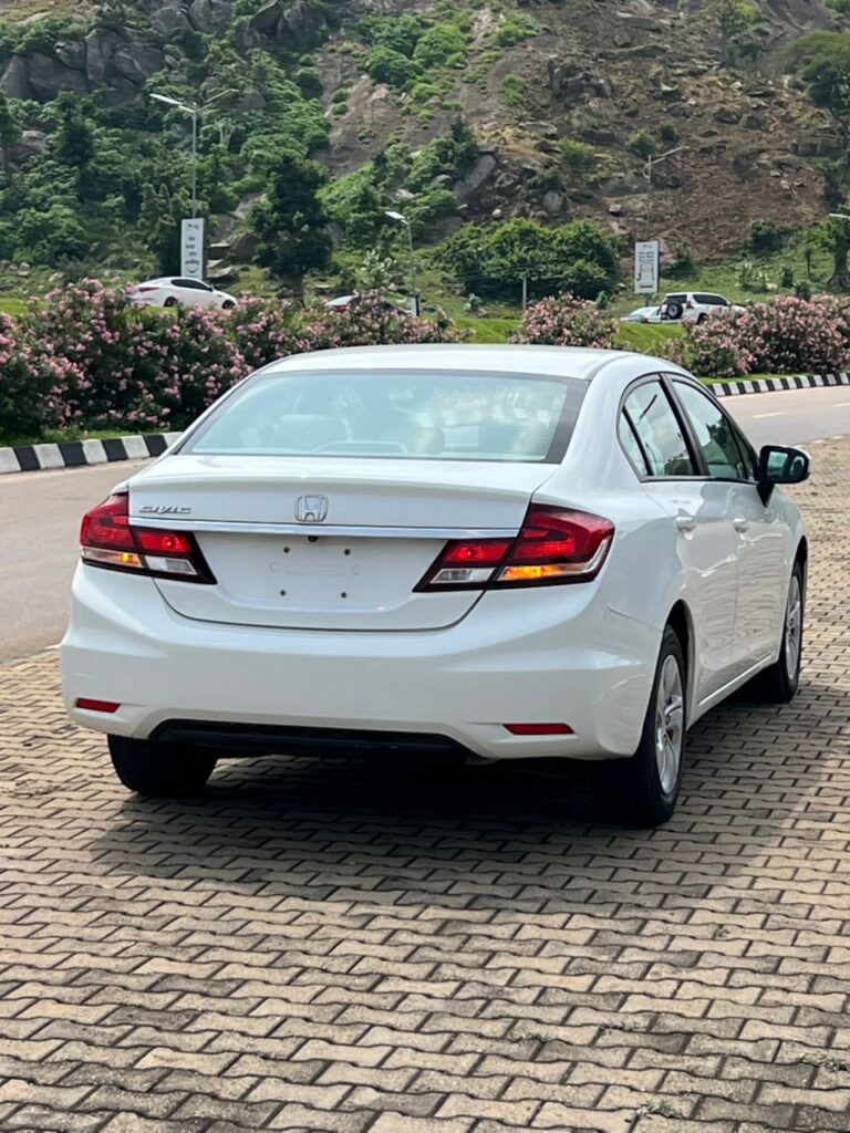 DISTRESS  FOREIGN  USED HONDA CIVIC 2014 MODEL CUSTOM DUTY FULLY PAID AC CHILLING VERY VERY CLEAN INTERIOR AND EXTERIOR GOING FOR 💰 11.5m   Buyer settle 200k 🫶  ABUJA DEAL