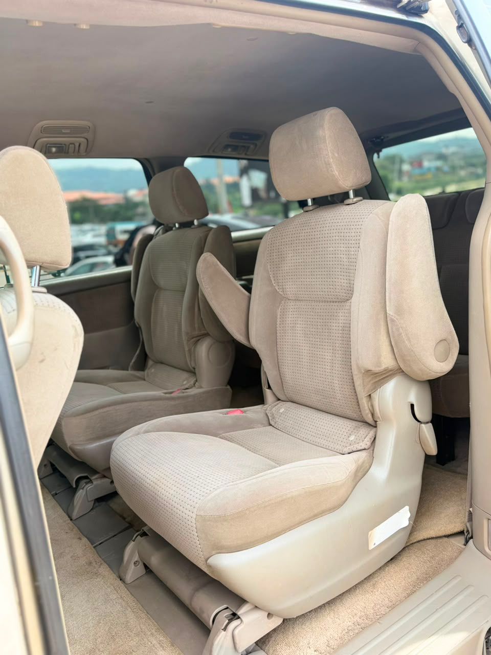 
								Direct Belgium  2005 Toyota Sienna  💰price:10.9m owner 300k sambo  📍Gwarimpa Abuja full									